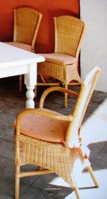 Artikel Rattanstuhl mit Armlehne - Leoni - Wohnen Mediterran mit Rattanmöbel und Flechtmöbel in Glonn bei München - Bayern