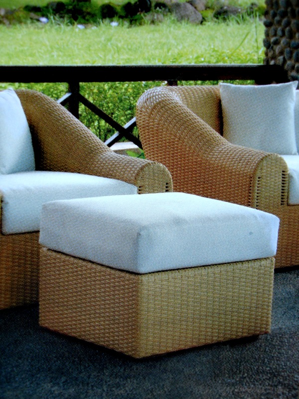 Artikel Hocker aus Polyrattan - Lyon - Wohnen Mediterran mit Rattanmöbel und Flechtmöbel in Glonn bei München - Bayern