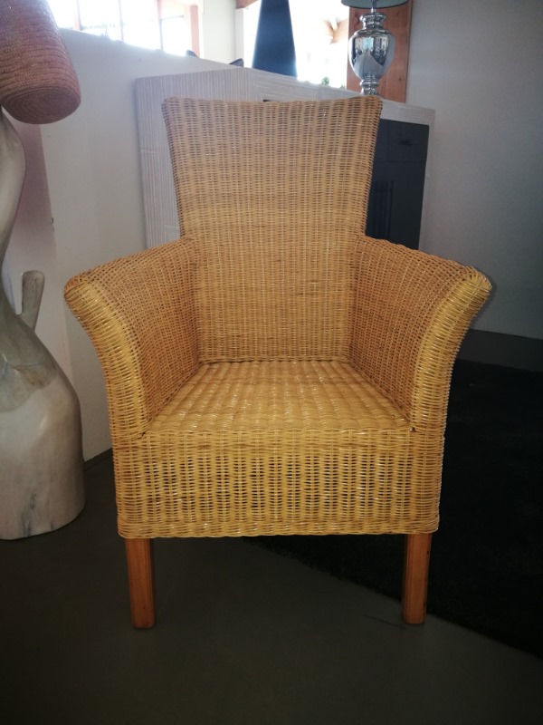 Artikel Stuhl aus Rattan - S 77 mith Armlehne - Wohnen Mediterran mit Rattanmöbel und Flechtmöbel in Glonn bei München - Bayern