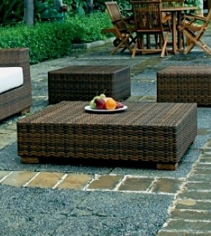 Artikel Couchtisch aus Polyrattan - Mira  Outdoor - Wohnen Mediterran mit Rattanmöbel und Flechtmöbel in Glonn bei München - Bayern