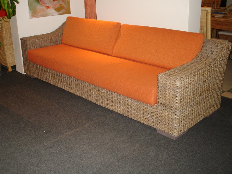 Artikel Rattan Sofa (4-Sitzer, extra tief) - Mira - Wohnen Mediterran mit Rattanmöbel und Flechtmöbel in Glonn bei München - Bayern